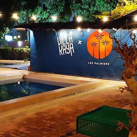 Hotel Les Palmiers Уагадугу Экстерьер фото